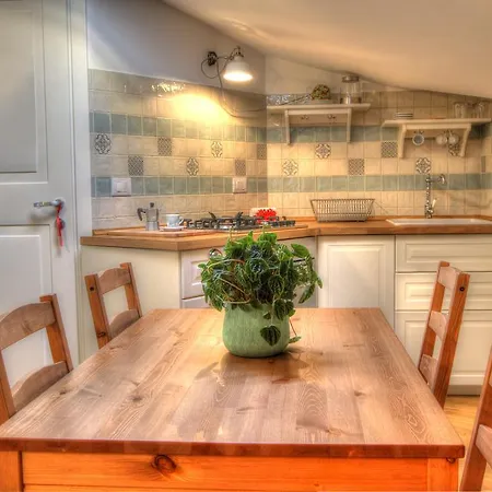 Bed & Breakfast Al Chiaro Dei Loy 4*